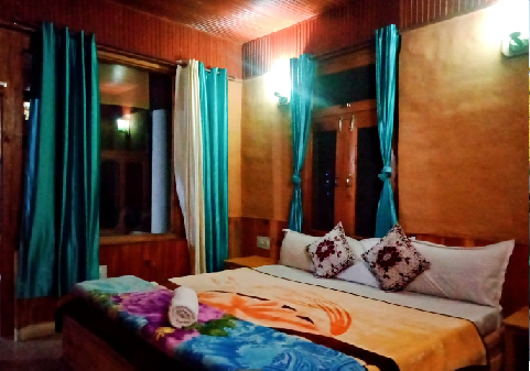 Tirthan Nature Lap Home stay | Deluxe Room 